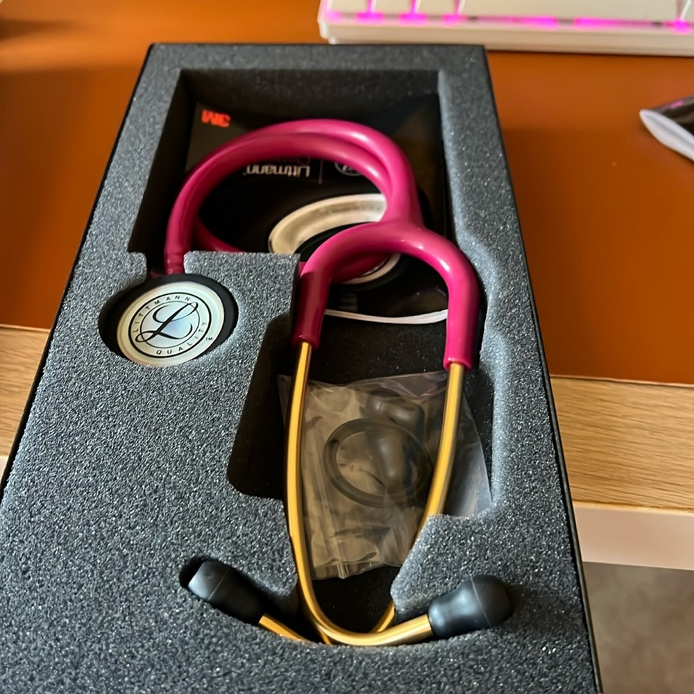 LITTMANN Classic III Stethoscope Rainbow Raspberry